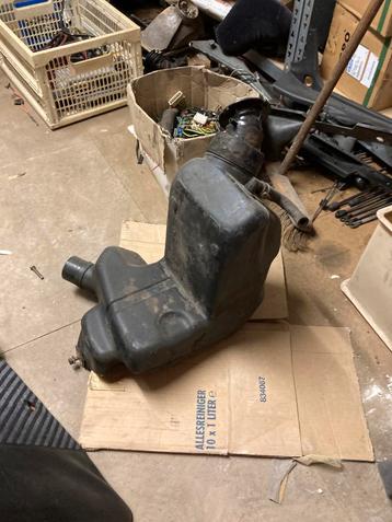 Citroen BX bumpertank beschikbaar voor biedingen