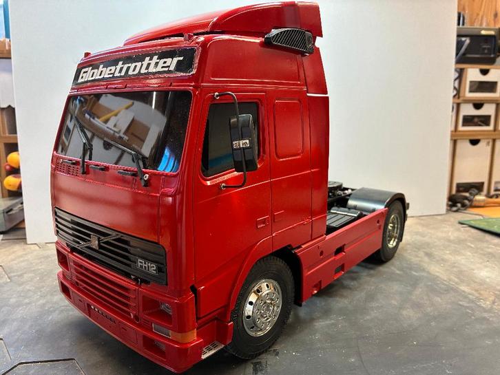 Te Koop: Tamiya Volvo FH12  Globetrotter, Hobby en Vrije tijd, Modelbouw | Radiografisch | Auto's, Zo goed als nieuw, Auto onroad