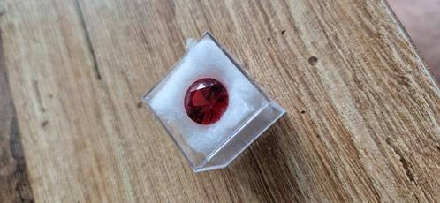 10ct Lab Robijn [rood/oranje], Sieraden, Tassen en Uiterlijk, Edelstenen, Zo goed als nieuw, Ophalen of Verzenden
