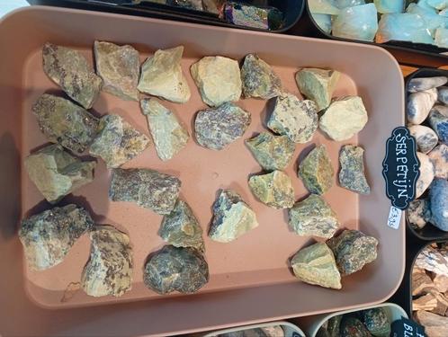 Serpentijn ruw, Verzamelen, Mineralen en Fossielen, Mineraal, Ophalen of Verzenden
