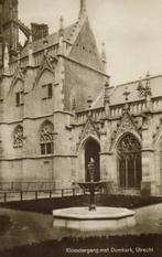 Kloostergang met Domkerk, Utrecht - ongelopen, Verzamelen, Ansichtkaarten | Nederland, Ophalen of Verzenden, 1920 tot 1940, Ongelopen