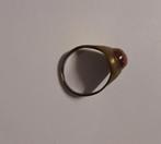 Vintage ringetje met steen, Sieraden, Tassen en Uiterlijk, Ringen, Ophalen, Overige materialen, Gebruikt, Bruin