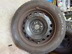 Pirelli Winterbanden auto 175/65/15, Ophalen, Gebruikt