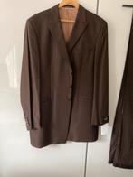 Nieuw bruin herenpak met prijskaartje, Kleding | Heren, Kostuums en Colberts, Ophalen of Verzenden, Nieuw, Overige maten, Bruin