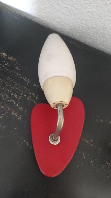 Vintage wandlamp matglas jaren 60 beschikbaar voor biedingen