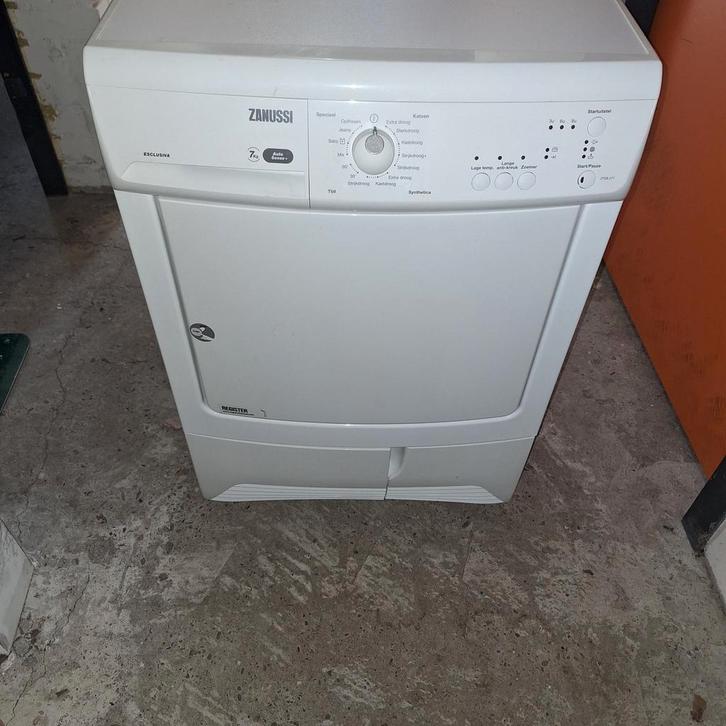 Zanussi wasdroger, model ZTEB277, Witgoed en Apparatuur, Wasdrogers, Zo goed als nieuw, Condens, Voorlader, 6 tot 8 kg, 85 tot 90 cm
