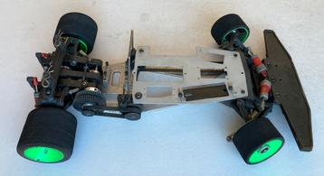 Vintage BMT 891 1:8 4WD nitro racecar chassis beschikbaar voor biedingen