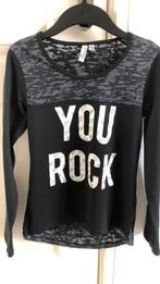 Zwart shirt met tekst maat 164/170, Kinderen en Baby's, Kinderkleding | Maat 164, Ophalen of Verzenden, Zo goed als nieuw, Meisje