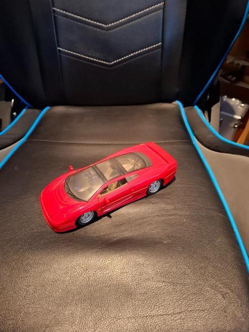 Maisto: Jaguar XJ220 (1992) schaalmodel, Hobby en Vrije tijd, Modelauto's | 1:43, Zo goed als nieuw, Auto, Overige merken, Ophalen of Verzenden