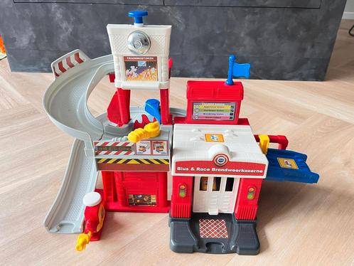 VTech Blus & Race Brandweerkazerne, Kinderen en Baby's, Speelgoed | Speelgoedvoertuigen, Zo goed als nieuw, Ophalen of Verzenden