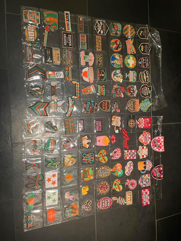 Carnaval Emblemen - 9 halen, 8 betalen!, Antiek en Kunst, Kunst | Overige Kunst, Ophalen