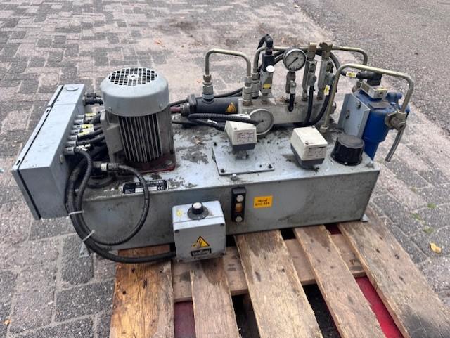 Hydrauliek unit 0.76kw grijs, Doe-het-zelf en Verbouw, Gereedschap | Machine-onderdelen en Toebehoren, Zo goed als nieuw