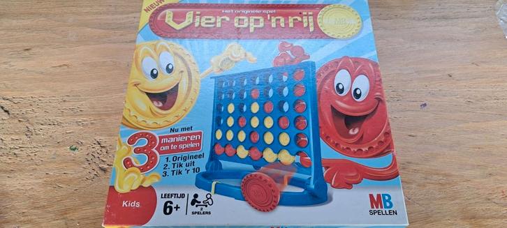 Vier op 'n rij van MB, Hobby en Vrije tijd, Gezelschapsspellen | Overige, Gebruikt, Een of twee spelers, Ophalen of Verzenden