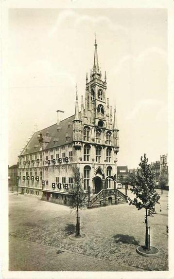 (377-462-005) Gouda Stadhuis beschikbaar voor biedingen