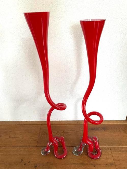 Pavali Vazen - Handgeblazen, Rood, Uniek Design, Antiek en Kunst, Antiek | Vazen, Ophalen of Verzenden