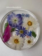 Handgemaakte onderzetter met echte bloemen in epoxy, Huis en Inrichting, Woonaccessoires | Onderzetters, Ophalen, Nieuw, Glas of Kopje