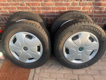 Winterbanden en velgen 215/65R16 beschikbaar voor biedingen