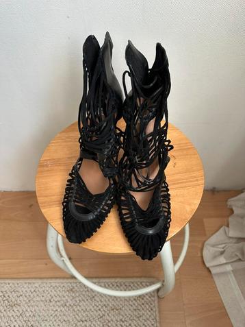Zara zwarte sandalen maat 39 – I elegant & comfortabel beschikbaar voor biedingen