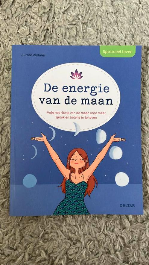Aurore WIDMER - Spiritueel leven - De energie van de maan, Boeken, Esoterie en Spiritualiteit, Zo goed als nieuw, Ophalen of Verzenden