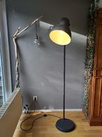 Vloerlamp Hektar van Ikea, staande lamp, Huis en Inrichting, Lampen | Vloerlampen, Ophalen, Gebruikt, Metaal, 150 tot 200 cm