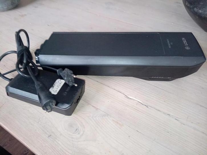 Bosch powerpack 400 accu + Bosch oplader, Fietsen en Brommers, Fietsaccessoires | Fietsaccu's, Gebruikt, Ophalen of Verzenden