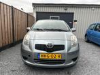 Toyota Yaris 1.3 VVTi Terra Dealer onderhouden | Airco | APK, Voorwielaandrijving, 970 kg, Stof, Gebruikt