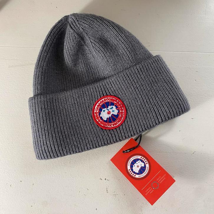 Muts met Canada Goose logo, Kleding | Heren, Mutsen, Sjaals en Handschoenen, Nieuw, Muts, Overige maten, Ophalen of Verzenden