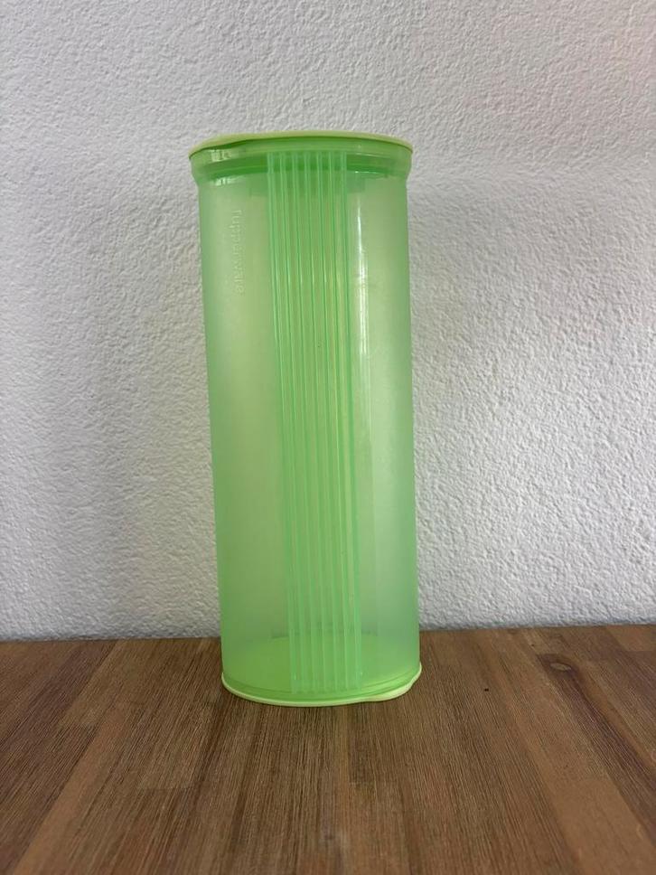 Tupperware voorraadbus voor spaghetti, zo goed als nieuw!, Huis en Inrichting, Keuken | Tupperware, Zo goed als nieuw, Bus of Trommel