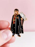 Harry Potter met Hedwig pin - broche - emaille speldje, Verzamelen, Harry Potter, Ophalen of Verzenden, Zo goed als nieuw, Overige typen