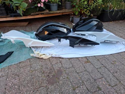 Yamaha yzf r125 tank kabelboom en kappen, Motoren, Onderdelen | Yamaha, Ophalen of Verzenden