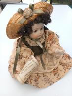 Biscuit porseleinen Pop, Ophalen of Verzenden, Zo goed als nieuw, Pop