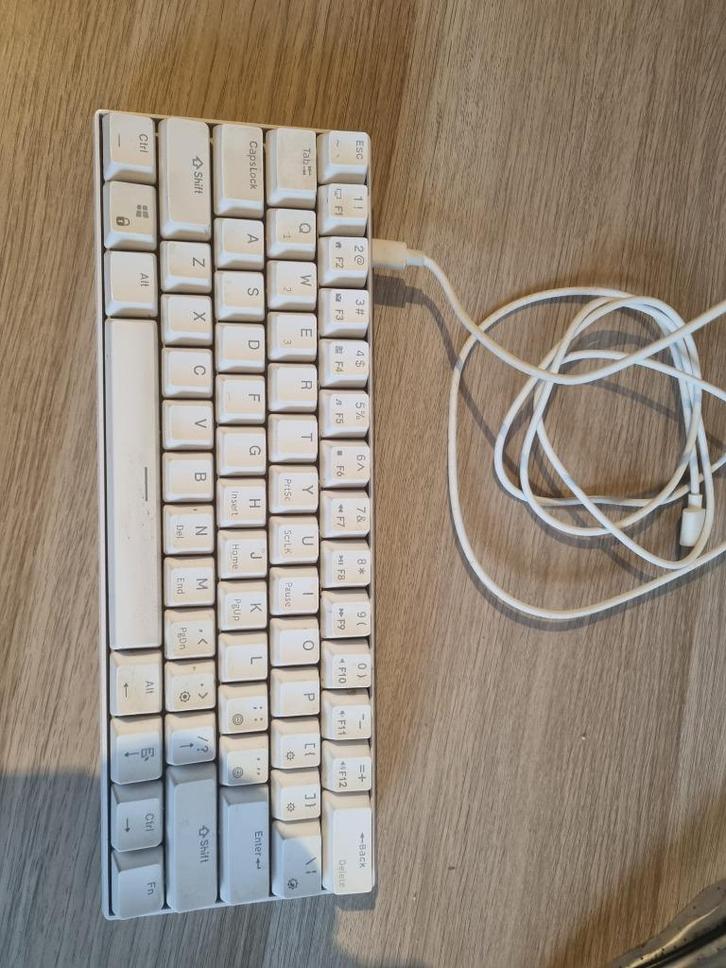 RK 61 toetsenbord, Computers en Software, Toetsenborden, Zo goed als nieuw, Qwerty, Draadloos, Gaming toetsenbord, Ophalen of Verzenden