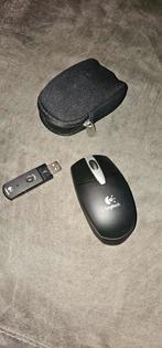 Draadloze muis logitech met hoes., Computers en Software, Muizen, Ophalen of Verzenden, Zo goed als nieuw