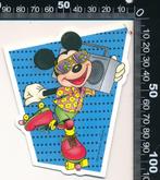 Sticker: Walt Disney - Mickey Mouse - Rolschaatsen - Radio, Verzamelen, Stickers, Ophalen of Verzenden, Zo goed als nieuw, Strip of Tekenfilm