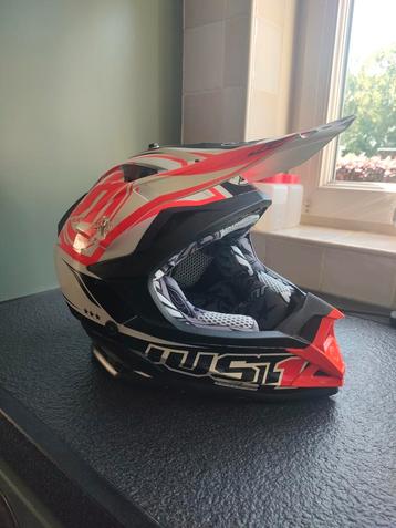 Just1 crossmotor helm maat XL 61-62 beschikbaar voor biedingen