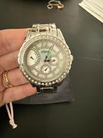 Guess horloge parelmoer, Sieraden, Tassen en Uiterlijk, Horloges | Dames, Ophalen of Verzenden, Zo goed als nieuw, Staal, Guess