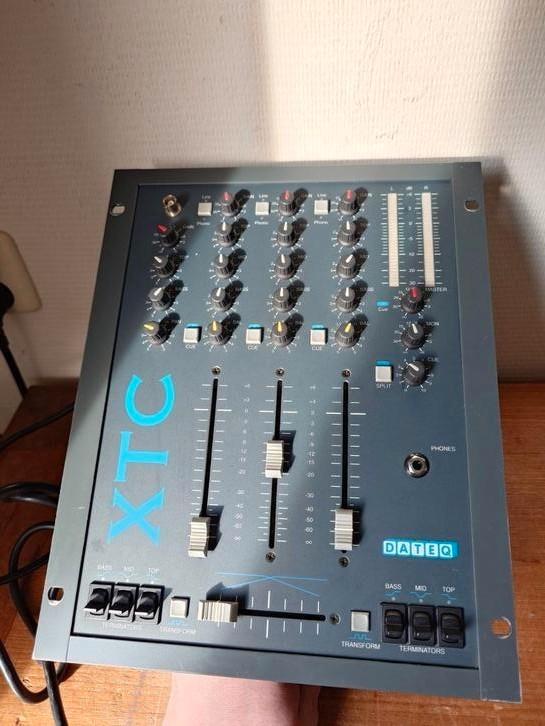 Dateq XTC Mengpaneel zgan, Muziek en Instrumenten, Mengpanelen, Zo goed als nieuw, Minder dan 5 kanalen, Microfooningang, Ophalen of Verzenden
