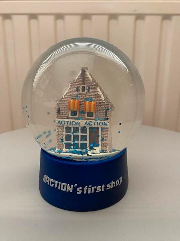 Sneeuwbol - Eerste Winkel beschikbaar voor biedingen