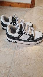 Louis Vuitton Sneakers Zwart/Wit maat 42, Kleding | Heren, Ophalen of Verzenden, Gedragen, Zwart