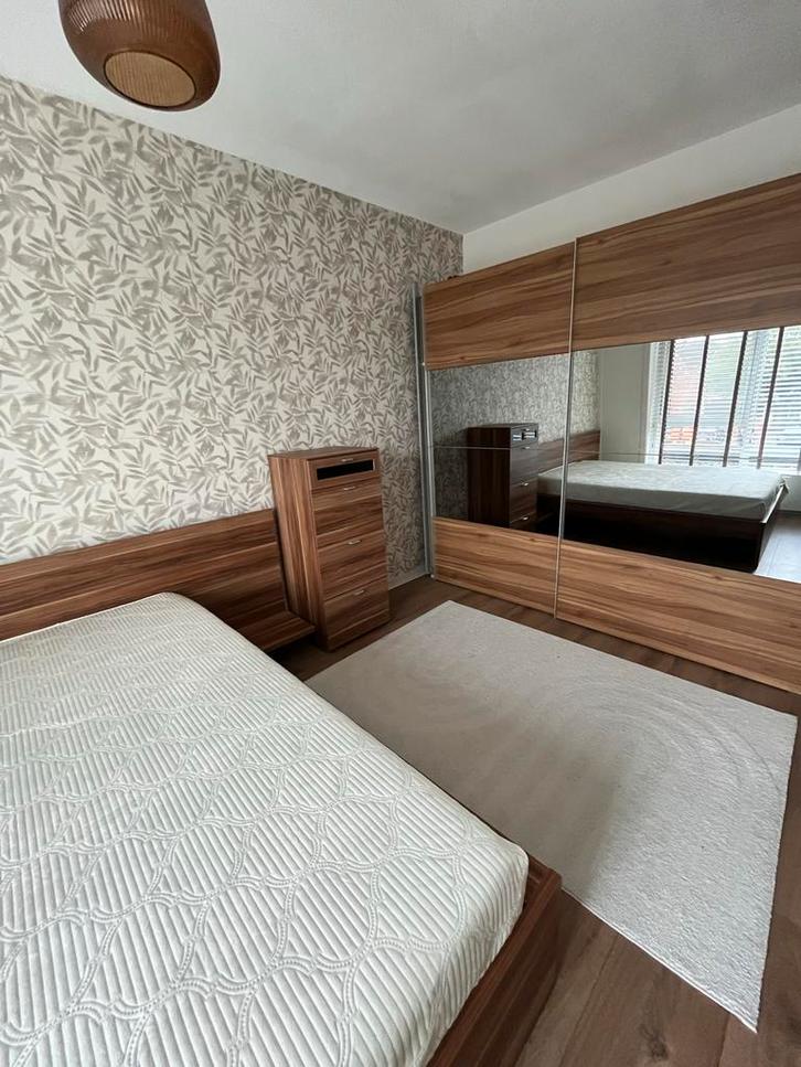 Compleet Slaapkamer Set - Bed, Commode, Kast, Huis en Inrichting, Kasten | Kledingkasten, Gebruikt, 100 tot 150 cm, 150 tot 200 cm