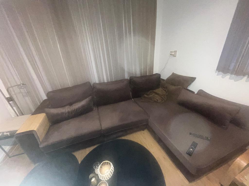 Prachtige in perfecte staat taupe hoekbank, Ophalen, Zo goed als nieuw, Vierpersoons of meer