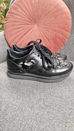 Hogan sneakers maat 37, Kleding | Dames, Schoenen, Zwart, Ophalen of Verzenden, Gedragen, Sneakers of Gympen