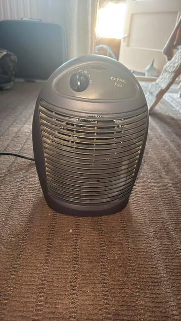 Grijze airco beschikbaar voor biedingen