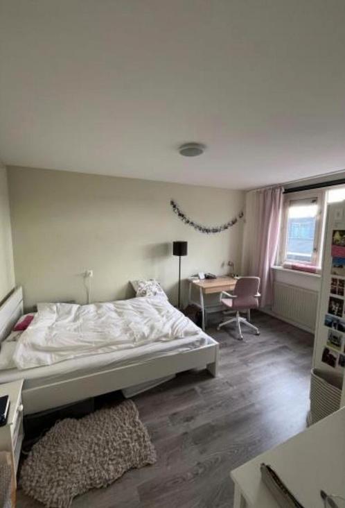 Gezocht: Slaapkamer voor vrachtwagen Chauffeur, Huizen en Kamers, Op zoek naar een kamer