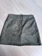 Nieuw Jagergroen suède rokje Costes XS, Nieuw, Ophalen of Verzenden, Maat 34 (XS) of kleiner, Boven de knie