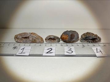 4 geodes €4 p.s beschikbaar voor biedingen