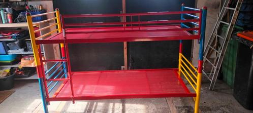 Dico metalen stapelbed met bovenrand beveiliging, Kinderen en Baby's, Kinderkamer | Stapelbedden en Hoogslapers, Zo goed als nieuw