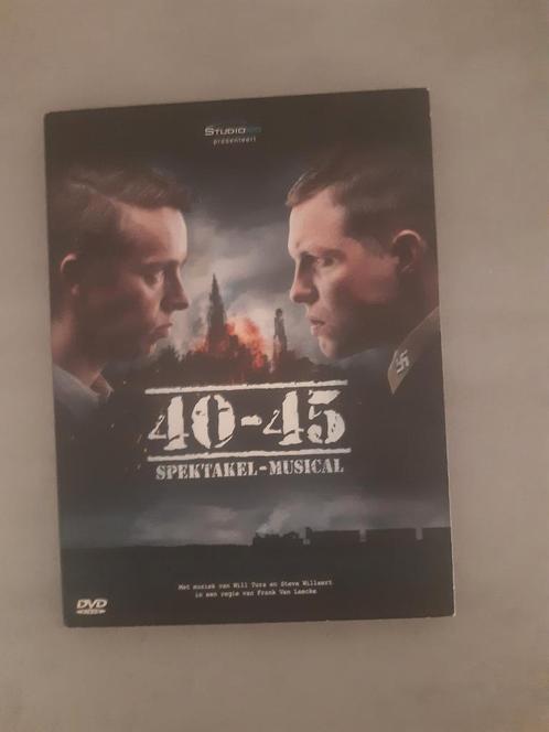 Studio 100 spektakelmusical - 40-45 (Vlaamse versie), Cd's en Dvd's, Dvd's | Muziek en Concerten, Zo goed als nieuw, Muziek en Concerten