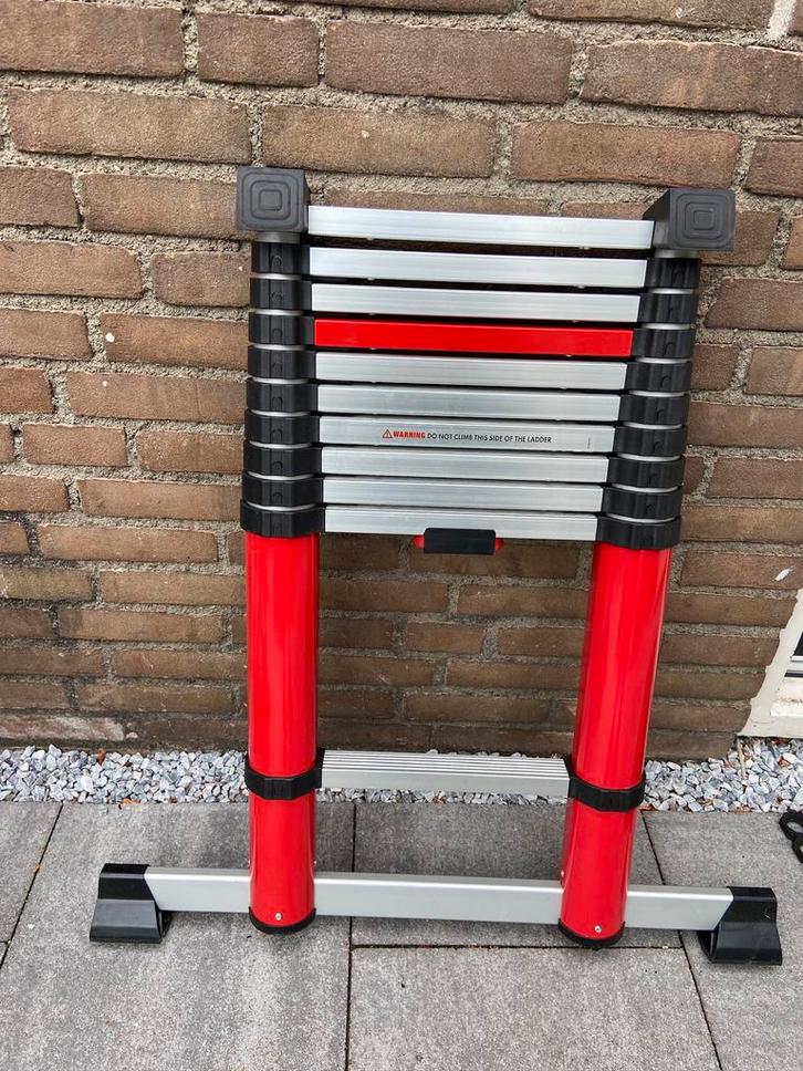 Uitschuifbare aluminium ladder telescoop ladder, Tuin en Terras, Hand-tuingereedschap, Zo goed als nieuw, Ophalen of Verzenden