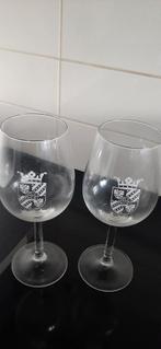 2 wijnglazen met het embleem van de Rijksuniversiteit Gron., Ophalen of Verzenden
